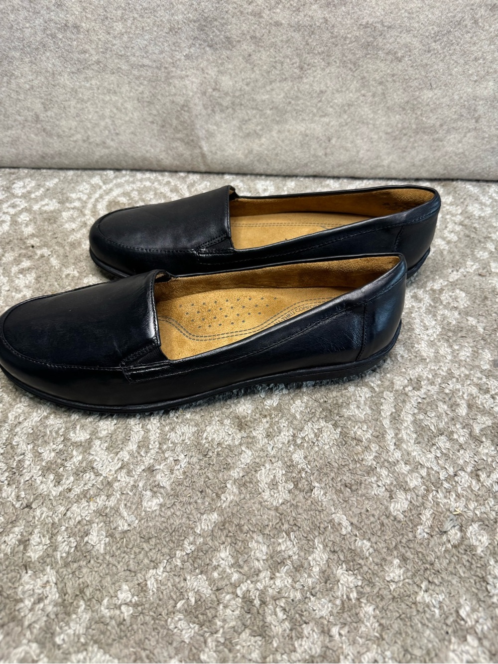 Natural Soul Naturalizer Black Leather Comfort Loafers Slip On Size 10 NWT